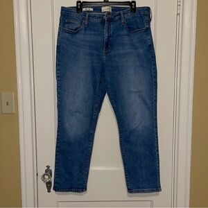 UNIVERSAL THREAD HIGH RISE STRAIGHT JEANS